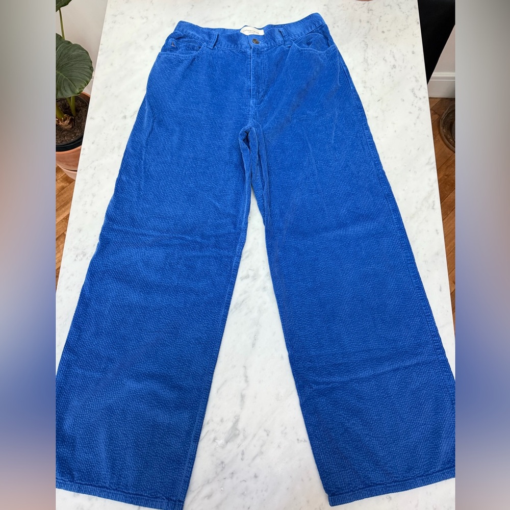 Lafayette 148 women’s wide leg corduroy pants in cobalt blue. Size 6